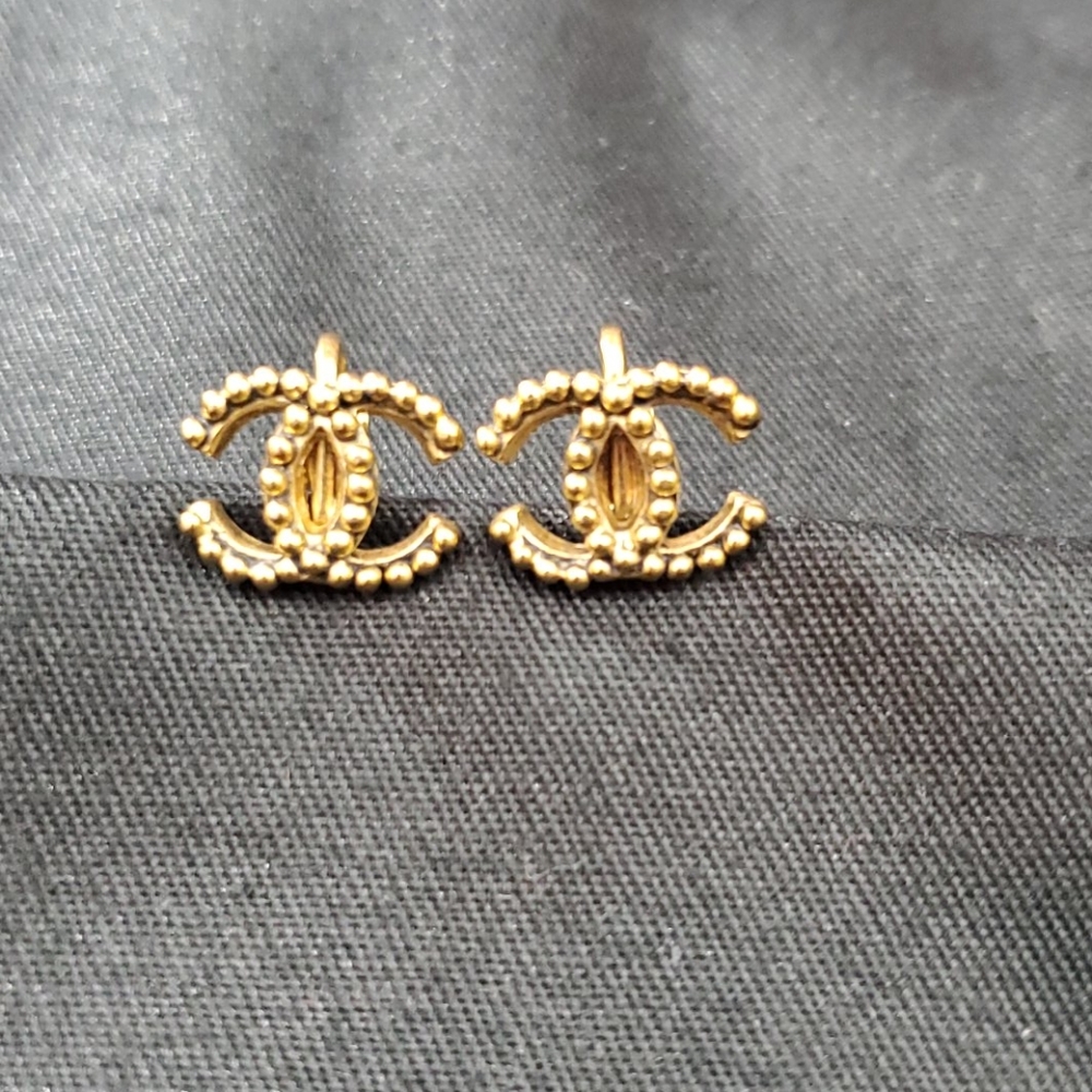 FINAL MARK DOWN Chanel CC Clip-On Earrings